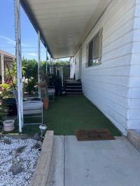 1969 LAKEWOOD GOLD METAL Mobile Home