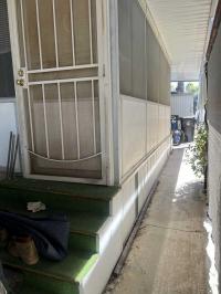 1969 LAKEWOOD GOLD METAL Mobile Home