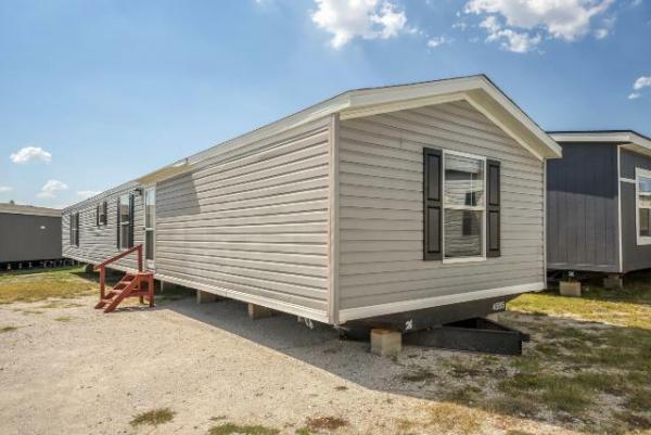 2021 FLEETWOOD Mobile Home For Sale