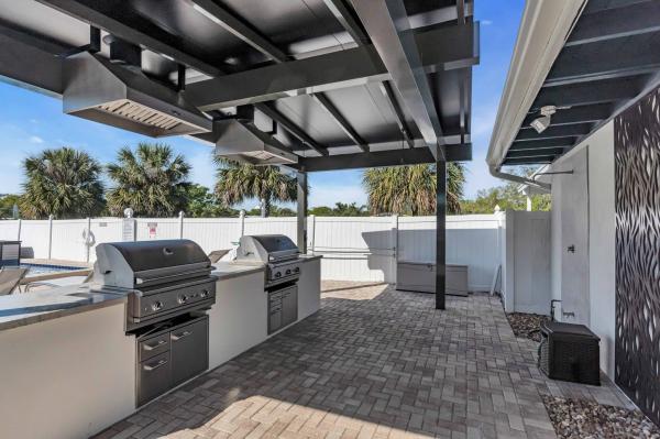 1985 Palm Harbor Manufactured Home