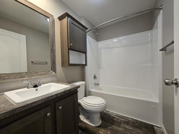 2019 Clayton 81FSN16763B Mobile Home
