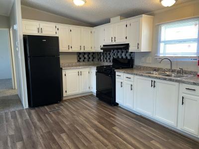 Photo 2 of 8 of home located at 259 Green Valley Road Flint, MI 48506