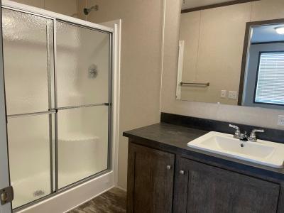 Photo 5 of 6 of home located at 524 Red Beech Drive Flint, MI 48506