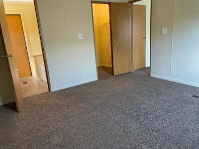 Photo 3 of 8 of home located at 205 Evergreen Road Flint, MI 48506