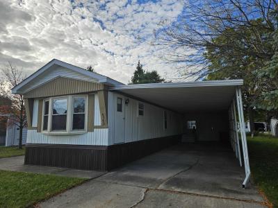 Mobile Home at 4543 Clover Way W Lot Cw4543 Saginaw, MI 48603