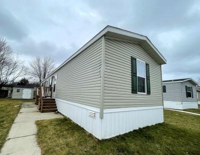 Photo 2 of 12 of home located at 40203 N Tothill Cir Sterling Heights, MI 48310