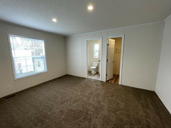 2020 Redman RA1670202 Mobile Home