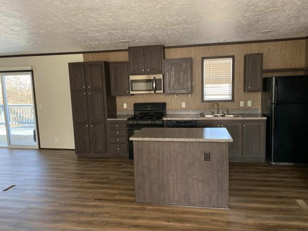 Photo 1 of 2 of home located at 1236 North Oaklane Road Lot 145 Springfield, IL 62707