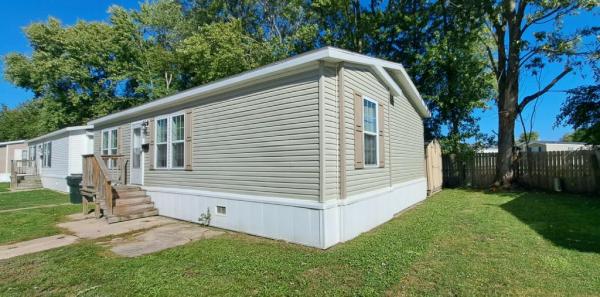 2021 Champion Home Builders, Inc Redman Advantage II Manufactured Home