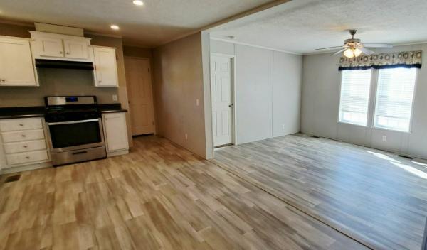 2021 Champion Home Builders, Inc Redman Advantage II Manufactured Home