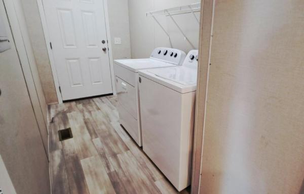 2021 Champion Home Builders, Inc Redman Advantage II Manufactured Home