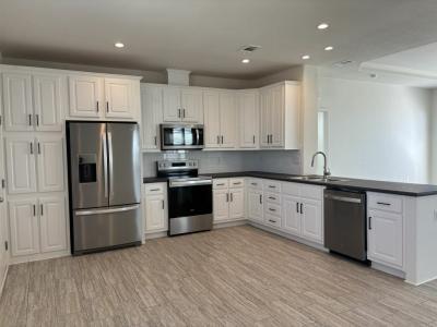 Photo 3 of 20 of home located at 3301 S. Goldfield Road #5103 Apache Junction, AZ 85119