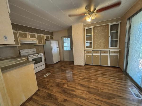 1976 Twin HS Mobile Home