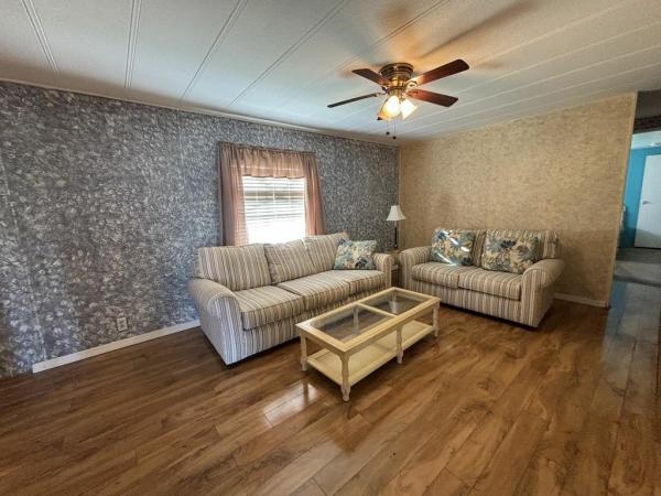 1976 Twin HS Mobile Home