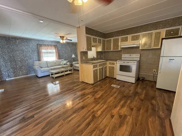1976 Twin HS Mobile Home