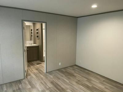 Photo 5 of 8 of home located at 10201 W Beaver St #208 Jacksonville, FL 32220
