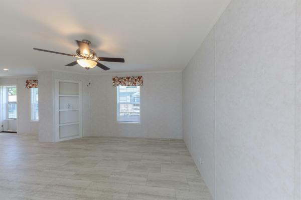 2023 Redman/Champion 19 NWS-F-25206  Home