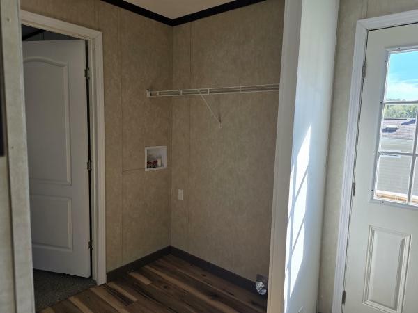 2019 CHAMPION NWS-F-25206  Home