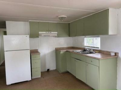 Photo 5 of 11 of home located at 10720 54th Avenue N, Lot 13 Saint Petersburg, FL 33708