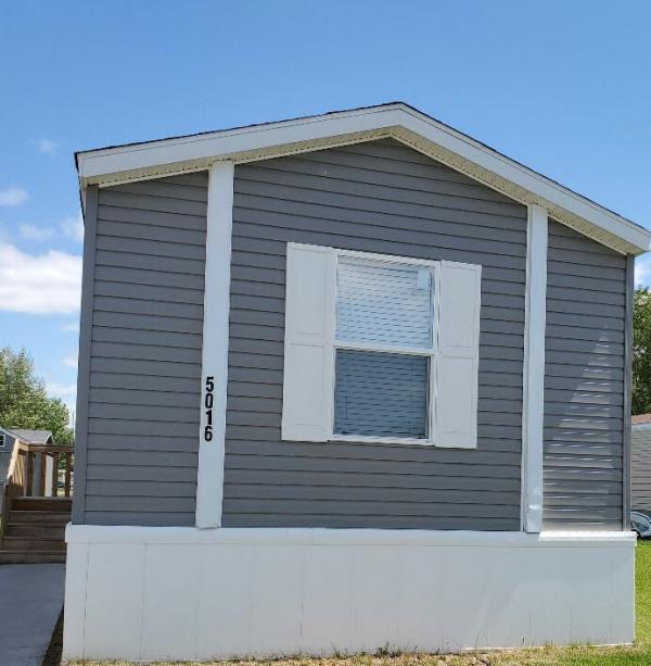 Photo 1 of 2 of home located at 5016 Silver Gate Drive Grand Forks, ND 58203