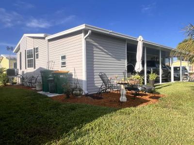 Photo 4 of 25 of home located at 1048 Bull Run Drive Naples, FL 34110