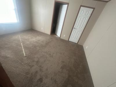 Photo 4 of 7 of home located at 9 Little Chief Bourbonnais, IL 60914