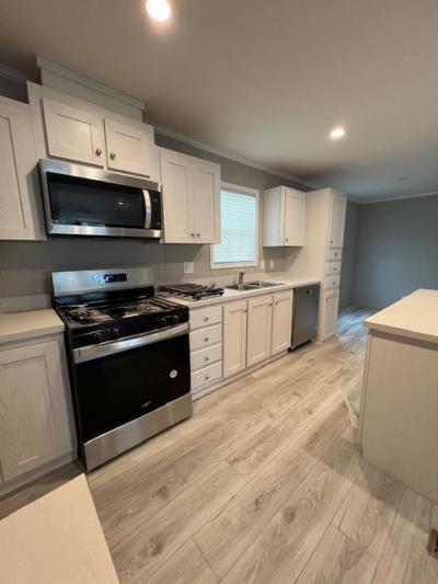 Photo 3 of 12 of home located at 470 Adler Avenue Hamilton, OH 45011