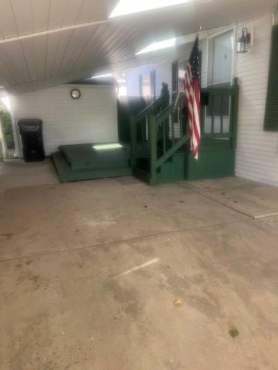 Photo 2 of 18 of home located at 13485 Honolulu Court Hartland, MI 48353