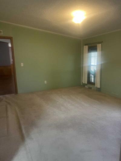 Photo 5 of 18 of home located at 13485 Honolulu Court Hartland, MI 48353