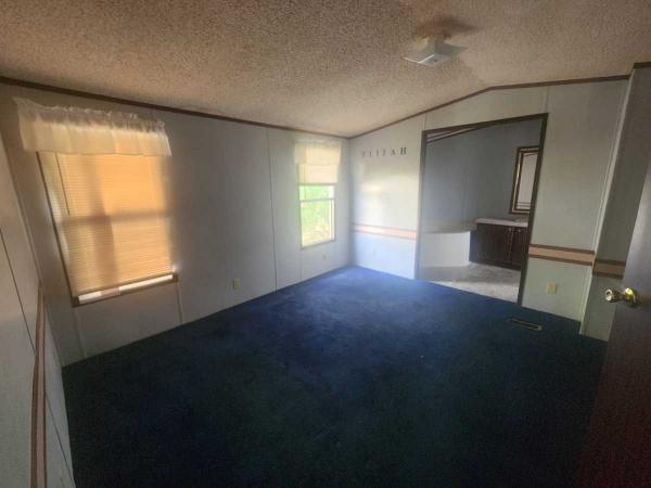 1990 Redman Manufactured Home