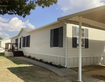 Mobile Home at 11054 Peninsula Ln Fort Worth, TX 76244