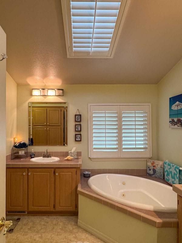 2002 Silvercrest SG-54 Manufactured Home