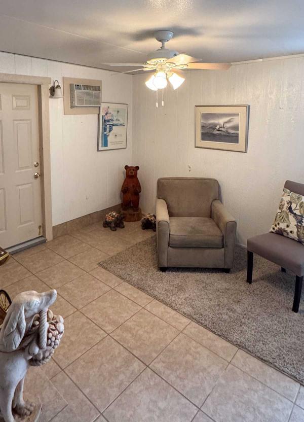 2002 Silvercrest SG-54 Manufactured Home