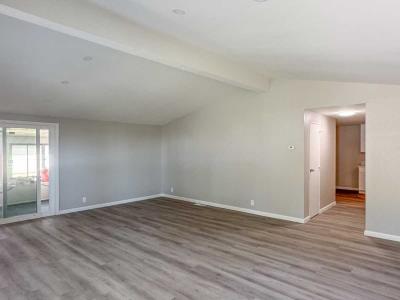 Photo 5 of 26 of home located at 10961 Desert Lawn Dr. #21 Calimesa, CA 92320