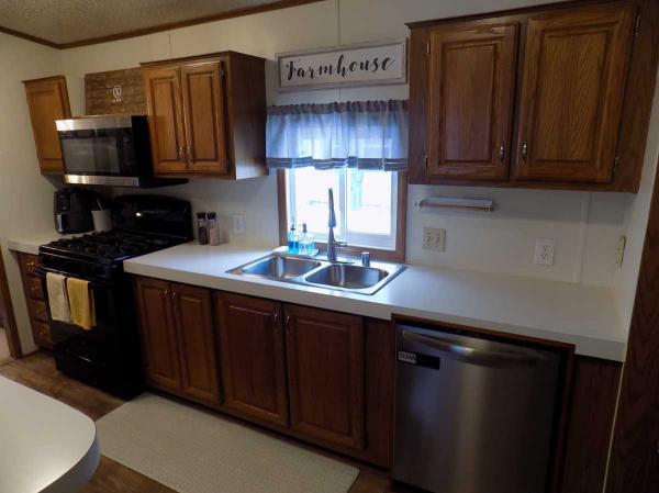 1991 Friendship Manufactured Home