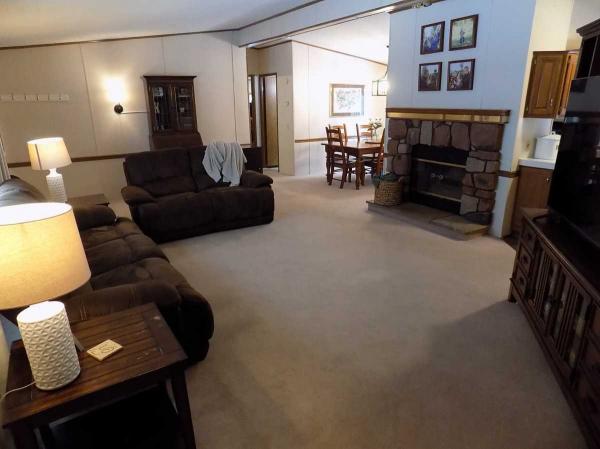 1991 Friendship Manufactured Home