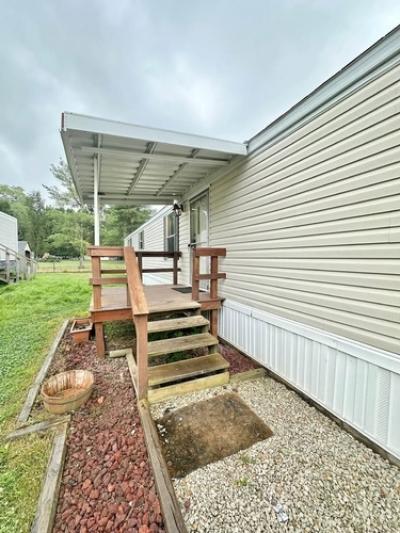 Photo 3 of 13 of home located at 1032 Libby Ln Barboursville, WV 25504