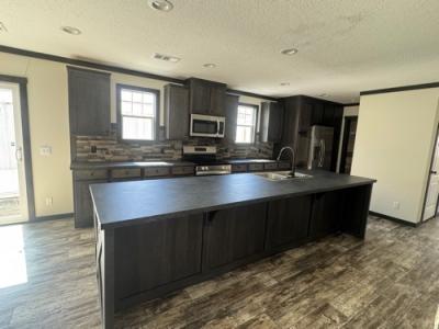 Photo 4 of 16 of home located at 31888 Alabama 75 Oneonta, AL 35121