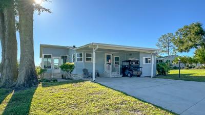 Photo 2 of 15 of home located at 705 Bishop Dr Lady Lake, FL 32159