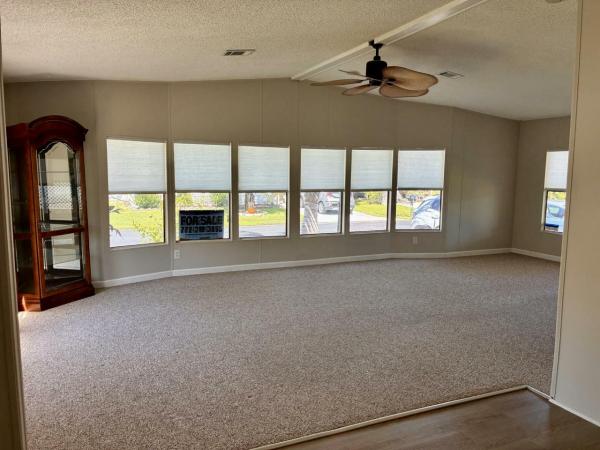 1988 HS Barrington Manufactured Home