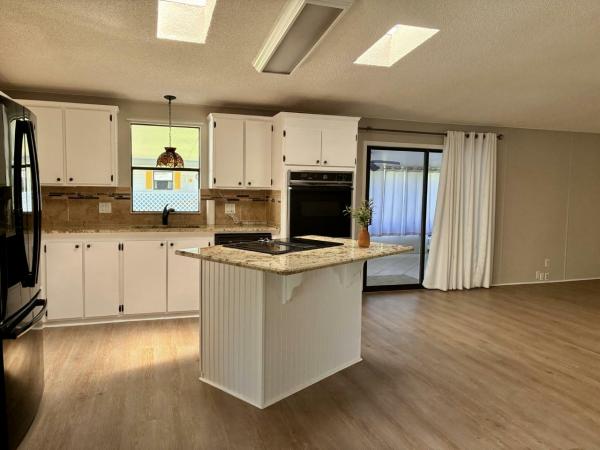 1988 HS Barrington Manufactured Home