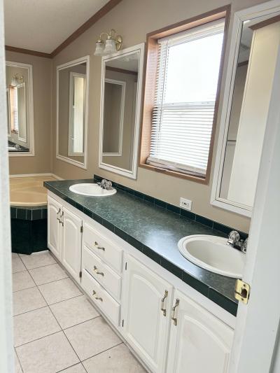 Photo 3 of 15 of home located at 55 Crocus Ln. Matteson, IL 60443