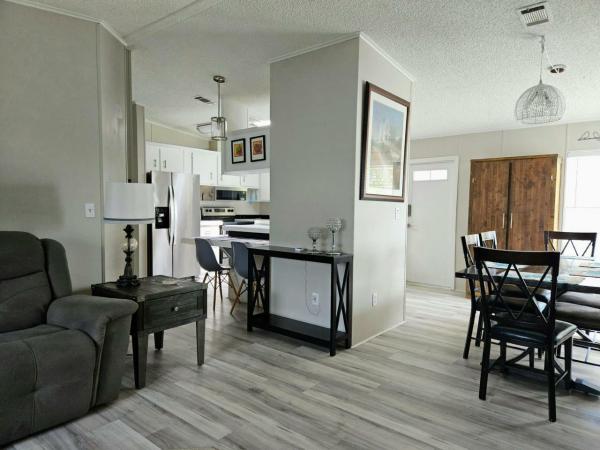 1990 HS Glenbrook Manufactured Home