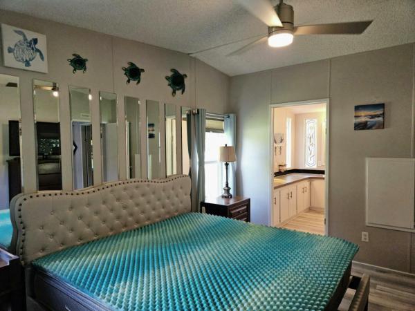 1990 HS Glenbrook Manufactured Home