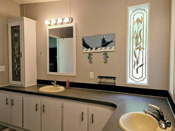 1990 HS Glenbrook Manufactured Home