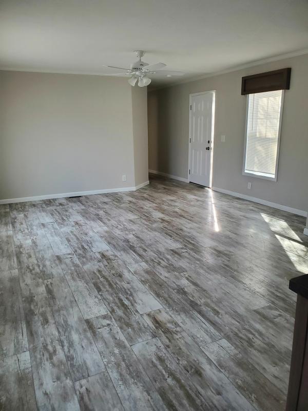 2020 Clayton Homes Inc Community Series Mobile Home