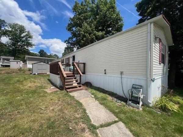 2010 CLYM 22B Mobile Home