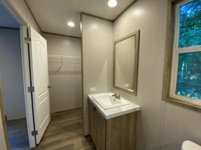 Photo 4 of 13 of home located at 2802 Potts Hollow Rd., #217 Birmingham, AL 35215