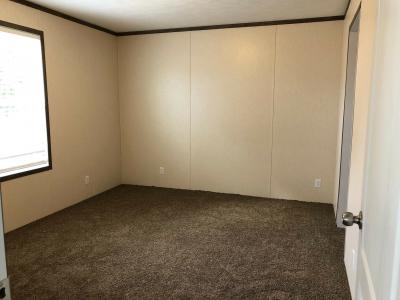 Photo 3 of 9 of home located at 1272 Dorre Dr Troy, MI 48083