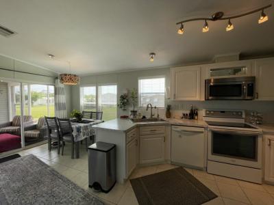 Photo 2 of 20 of home located at 901 Cayman Avenue Venice, FL 34285